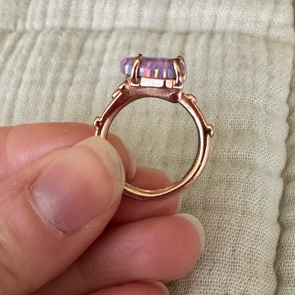 Kendra Scott Elegant Rose Gold Ring with Pink Stone